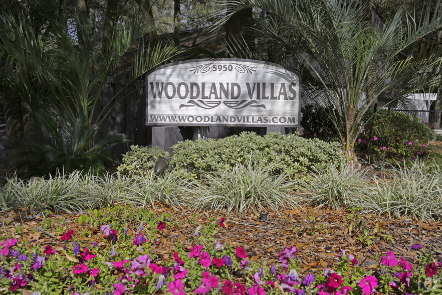 (c) Woodlandvillas.com